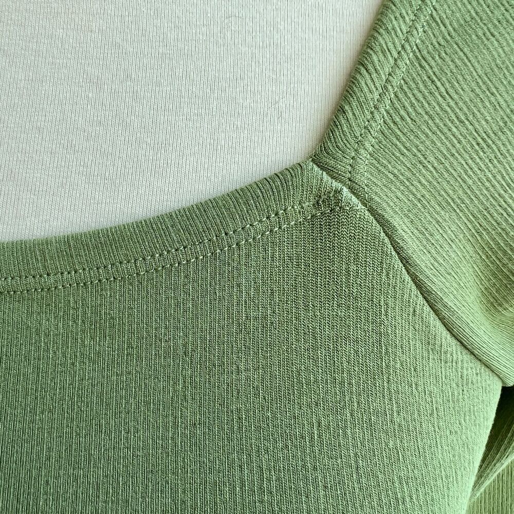 Fabletics Kinsley Seamless Cropped Long Sleeve Top L Hazel Green Athleisure - Picture 5 of 9